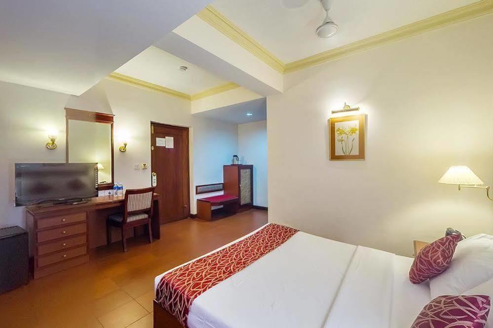 Issacs Residency Hotel Munnar Exterior foto